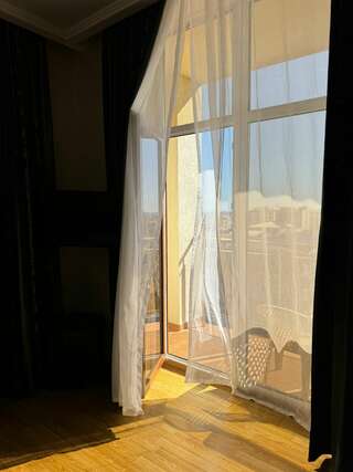 Гостиница Эмеральд Витязево Улучшенный трехместный номер-3