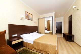 Гостиница Эмеральд Витязево Номер стандарт-2