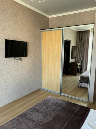 Гостиница Эмеральд Витязево Семейный люкс-3