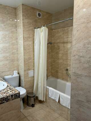 Гостиница Эмеральд Витязево Семейный люкс-9