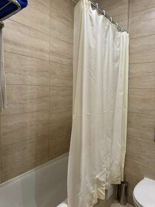 Гостиница Эмеральд Витязево Улучшенный трехместный номер-6